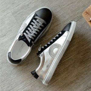 Oliver Cabell leather sneakers. Silver and black, Size 9